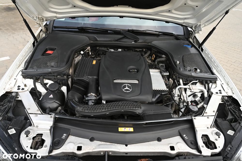 Mercedes-Benz Klasa E 200 9G-TRONIC - 19