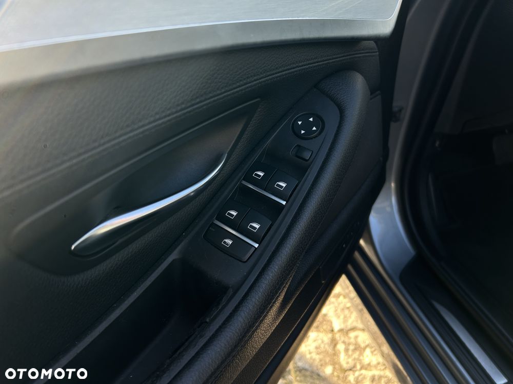 BMW Seria 5 - 30