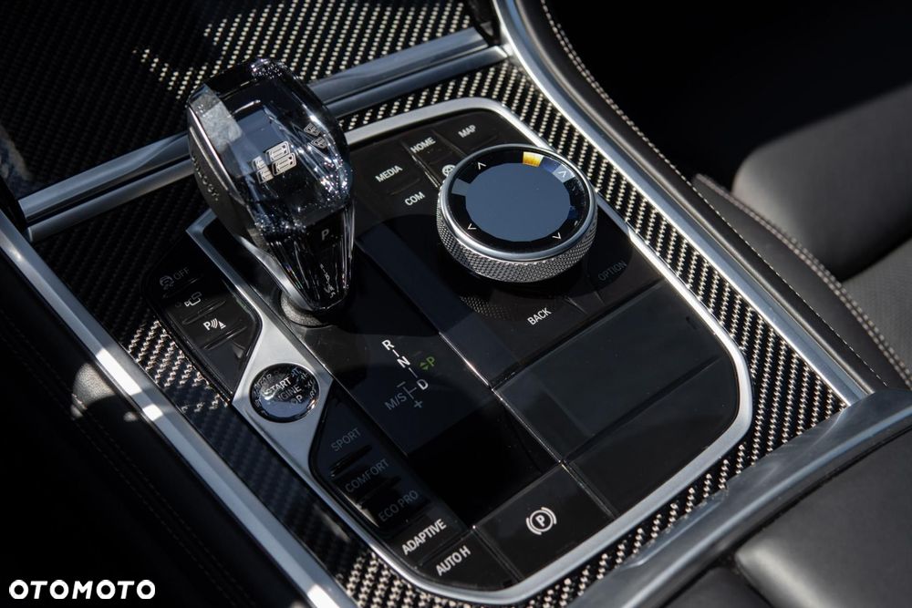 BMW Seria 8 840d xDrive mHEV - 29