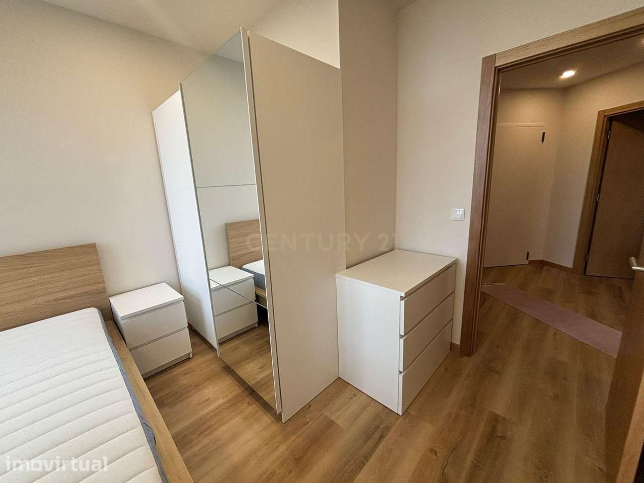 Apartamento T2 com mobília em Paranhos, com 1 lugar de garagem - Grande imagem: 3/21