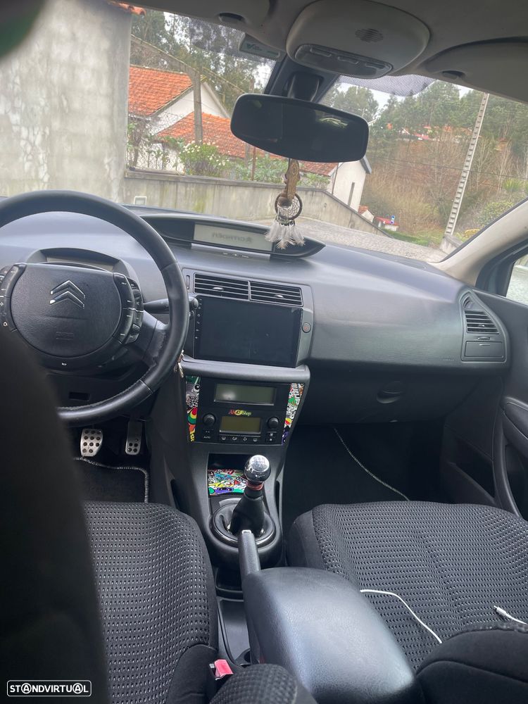Citroën C4 1.6 HDi 110 VTS - 6