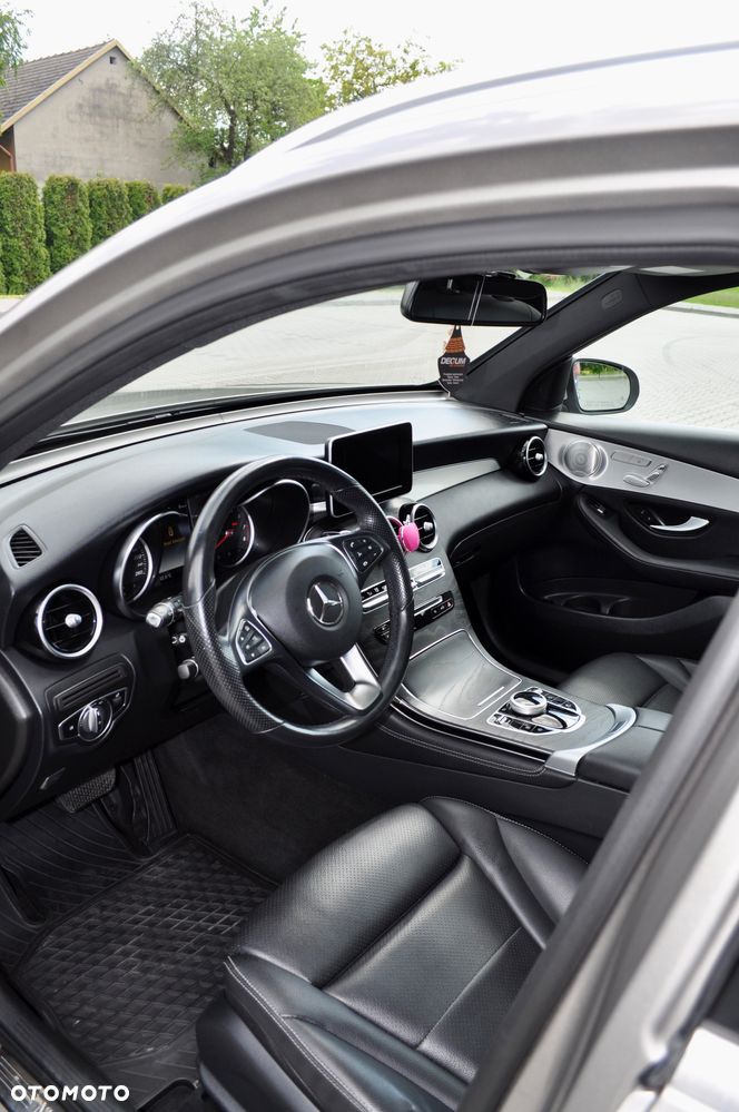 Mercedes-Benz GLC 300 4-Matic - 9