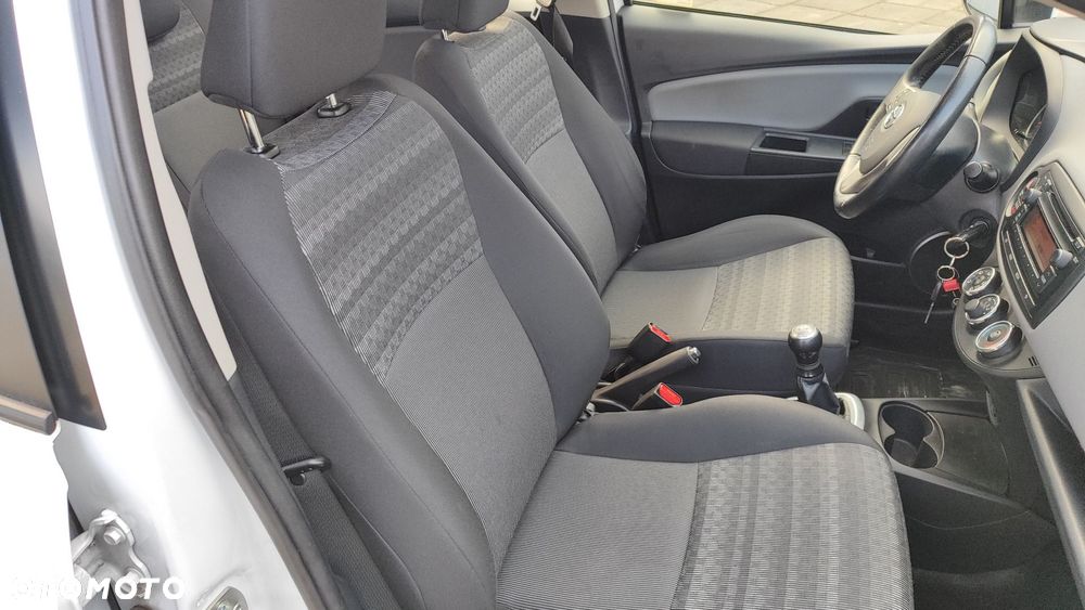 Toyota Yaris 1.0 Active EU6 - 17