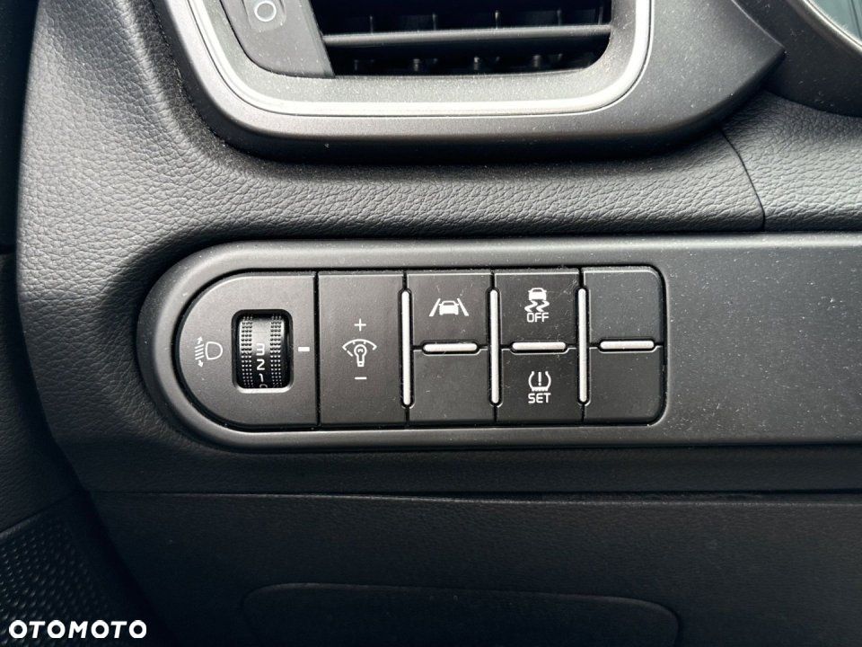 Kia XCeed - 22