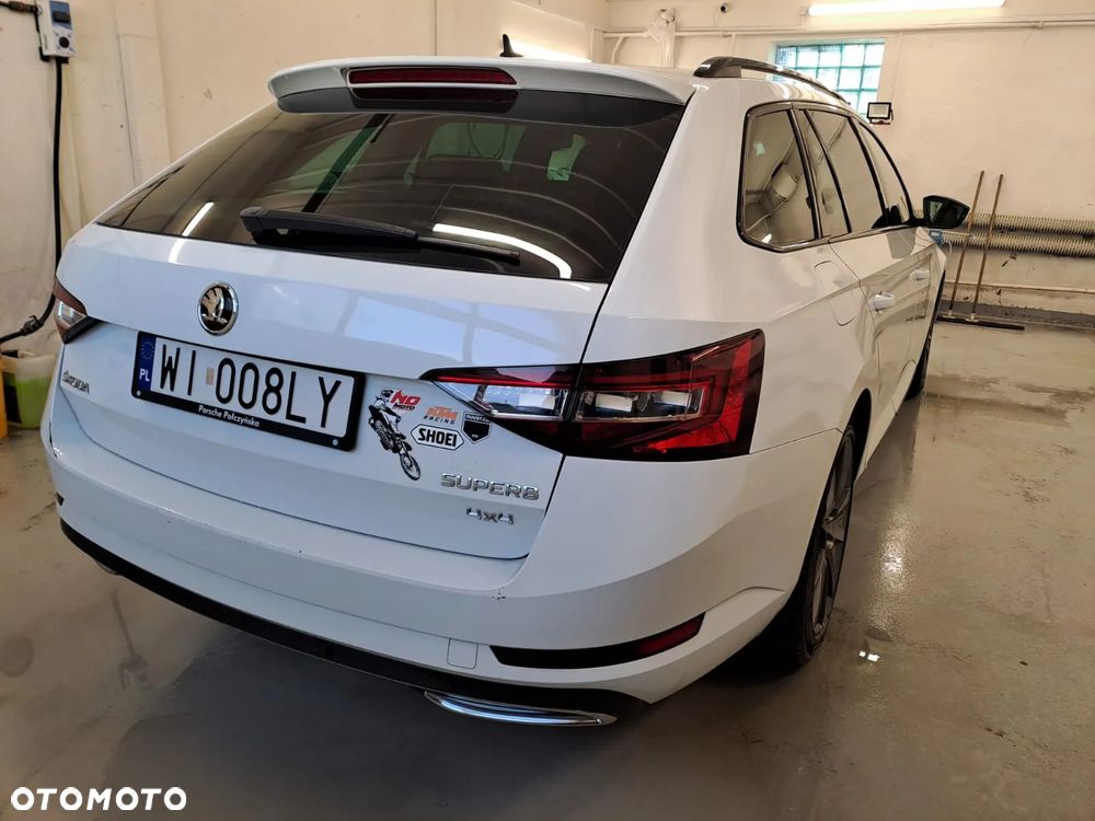 Skoda Superb 2.0 TDI 4x4 Sportline DSG - 14