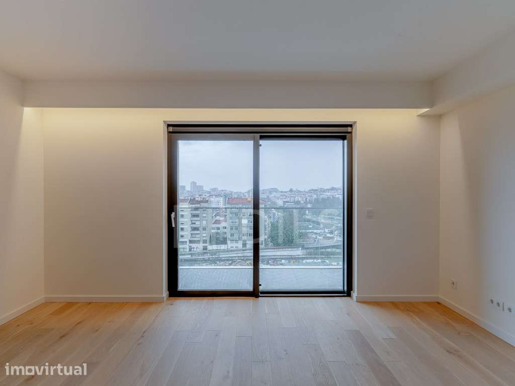 Apartamento T1, novo, nas Avenidas Novas, com estacionamento e arre... - Grande imagem: 2/14