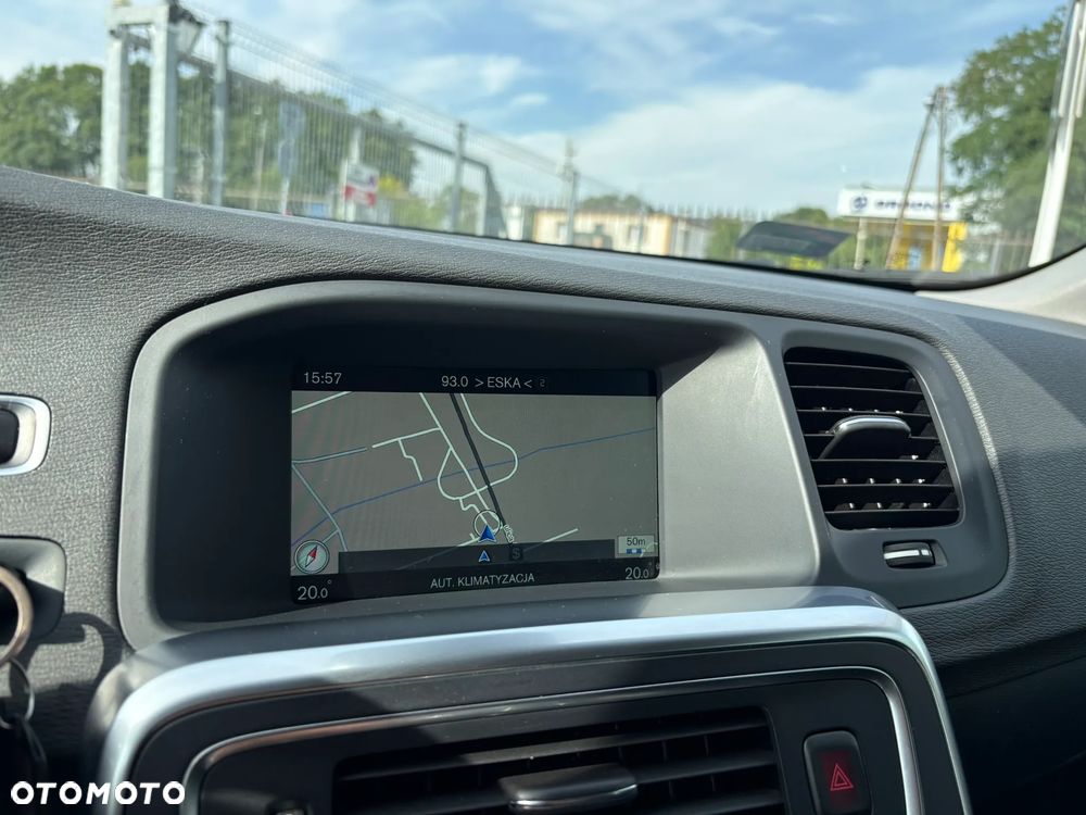 Volvo V60 T4 Momentum - 17