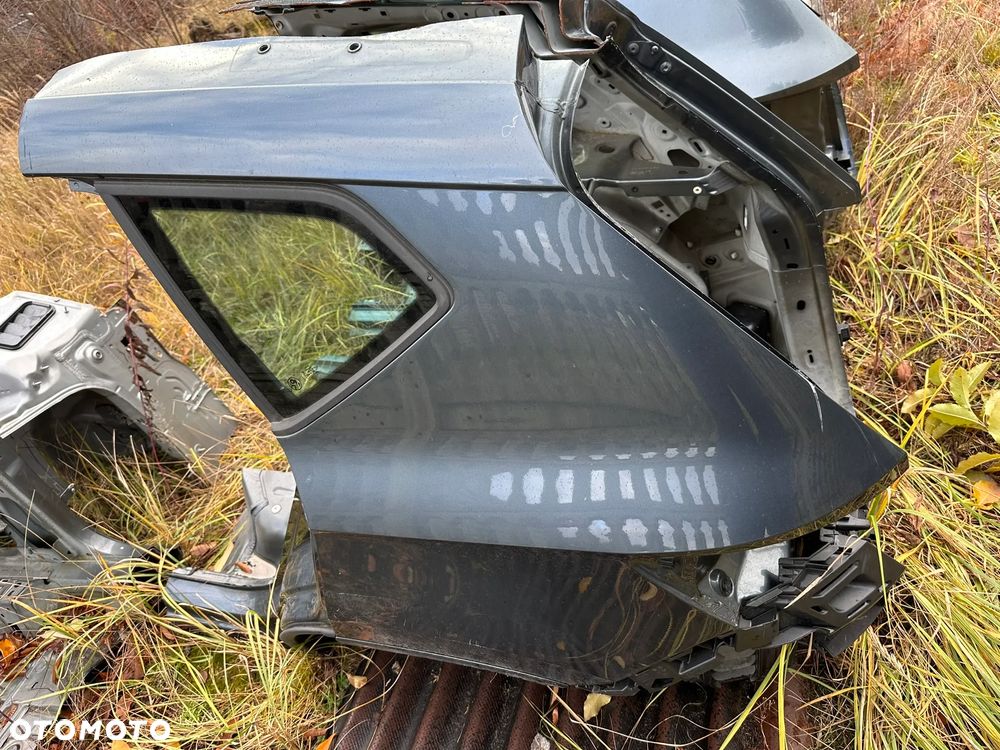Ćwiartka błotnik lewy tył Seat Ateca - 1