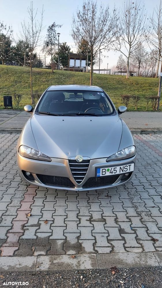 Alfa Romeo 147 1.9 Multijet Distinctive - 1