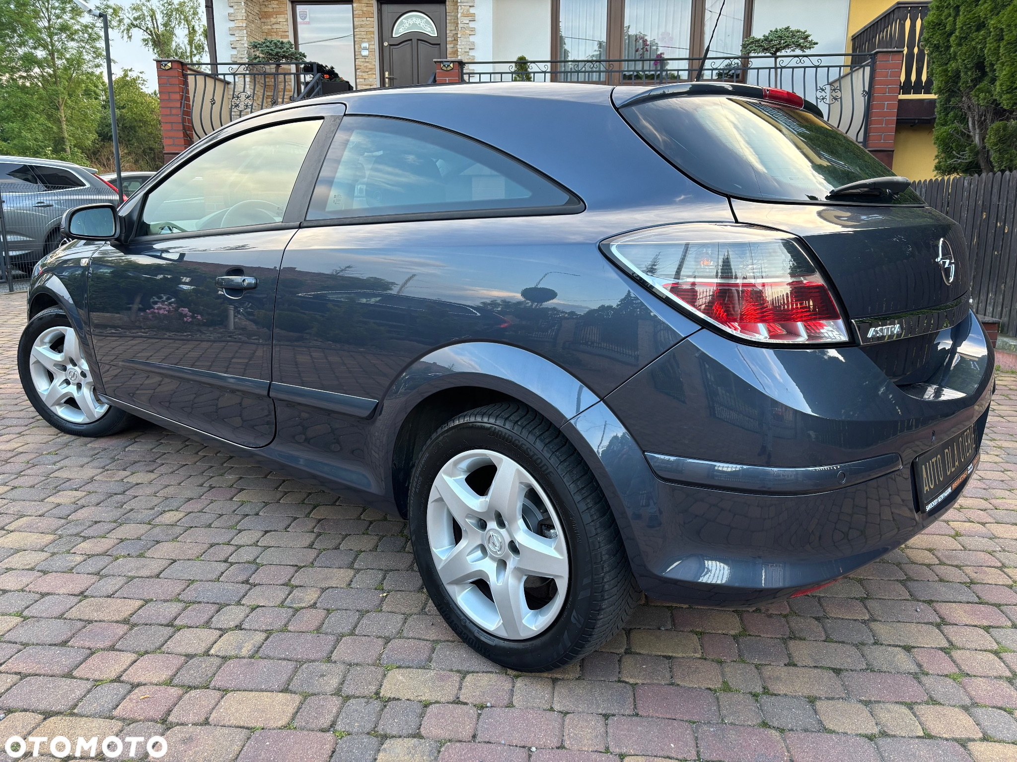 Opel Astra GTC 1.4 Cosmo - 21