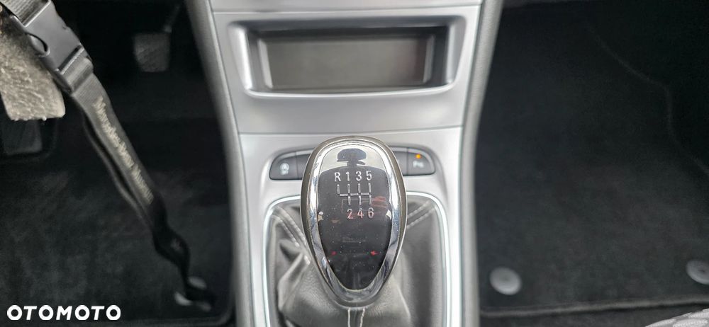 Opel Astra 1.6 D (CDTI DPF ecoFLEX) Start/Stop Edition - 19