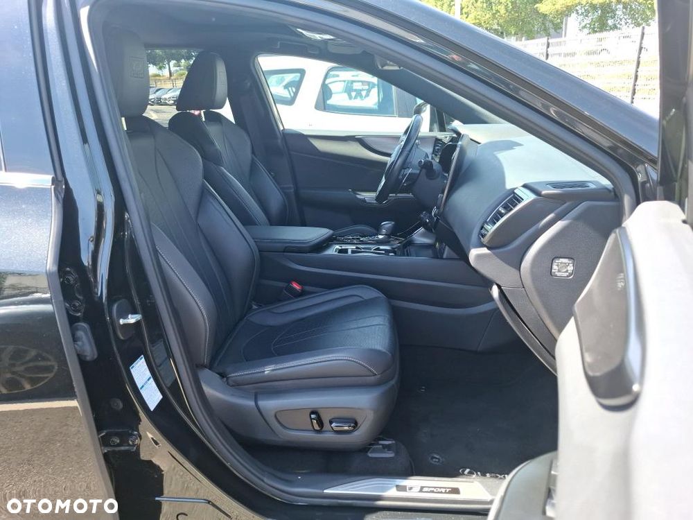 Lexus NX - 7