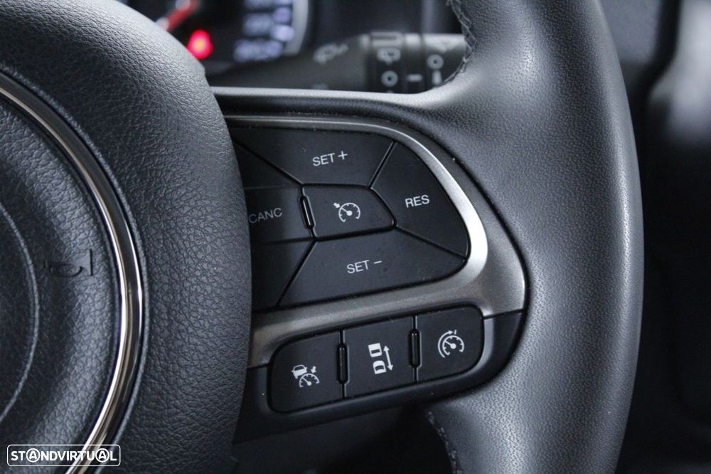 Jeep Renegade 1.0 T Limited - 24