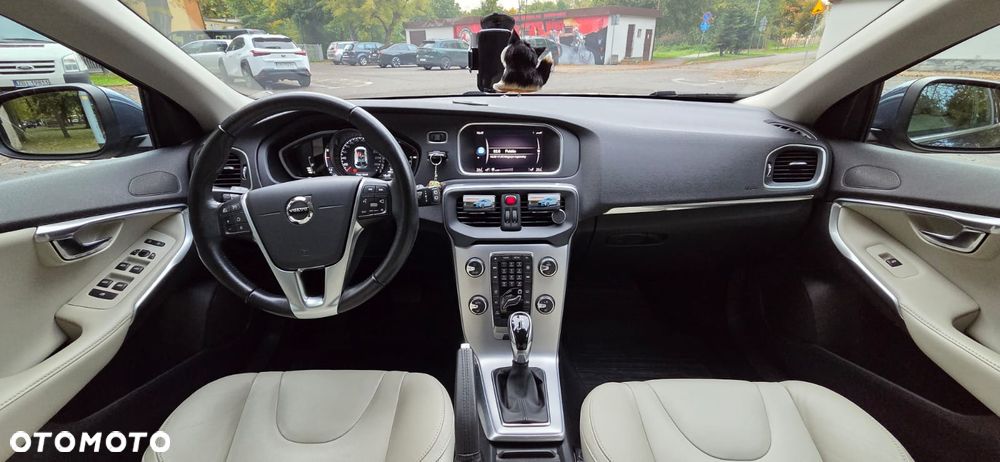 Volvo V40 T3 Drive-E Inscription - 9