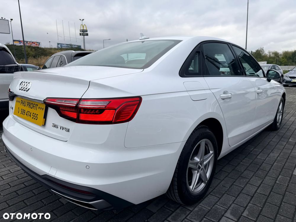 Audi A4 Limousine - 9