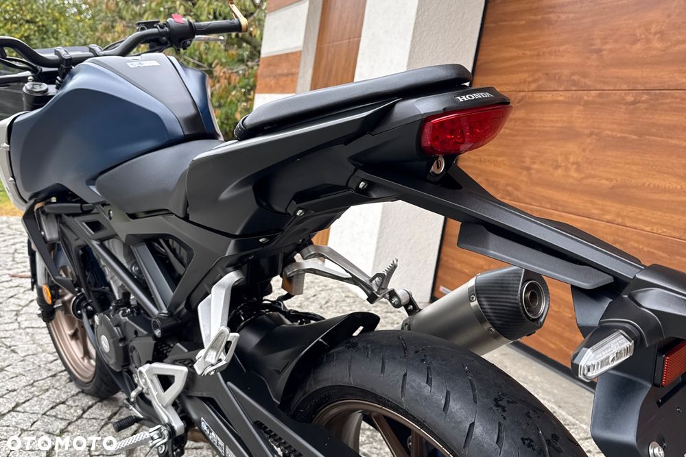 Honda CB - 33