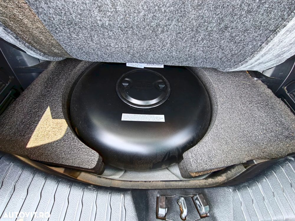 SsangYong XLV e-XGi 160 4WD Automatik Quartz - 12