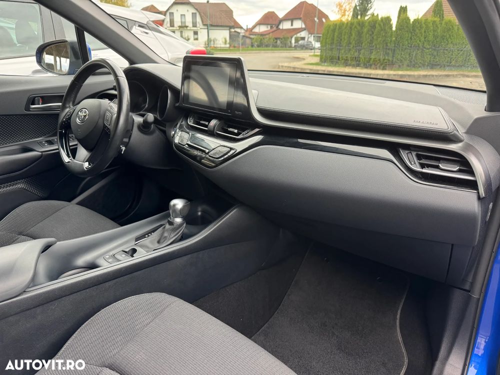 Toyota C-HR Hybrid Business-Edition - 8