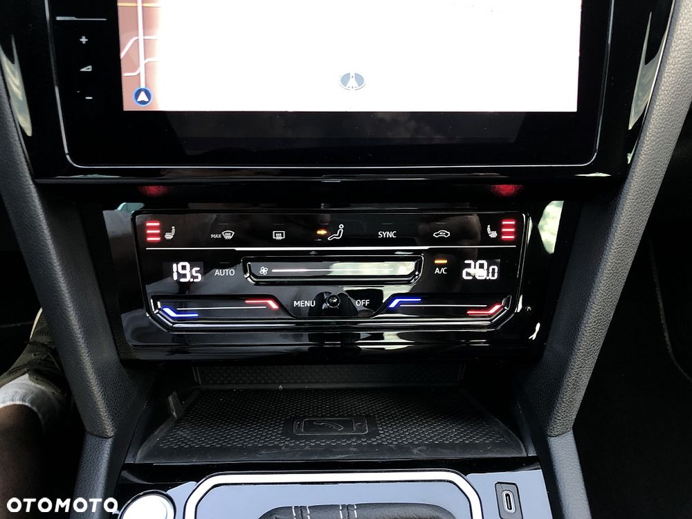 Volkswagen Passat 2.0 TSI 4Mot Elegance DSG - 21