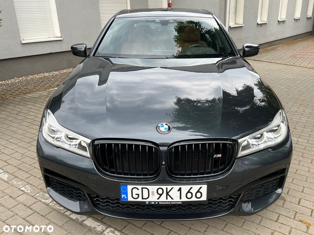 BMW Seria 7 750Li - 6