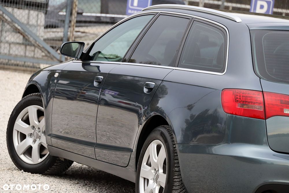 Audi A6 Avant - 16