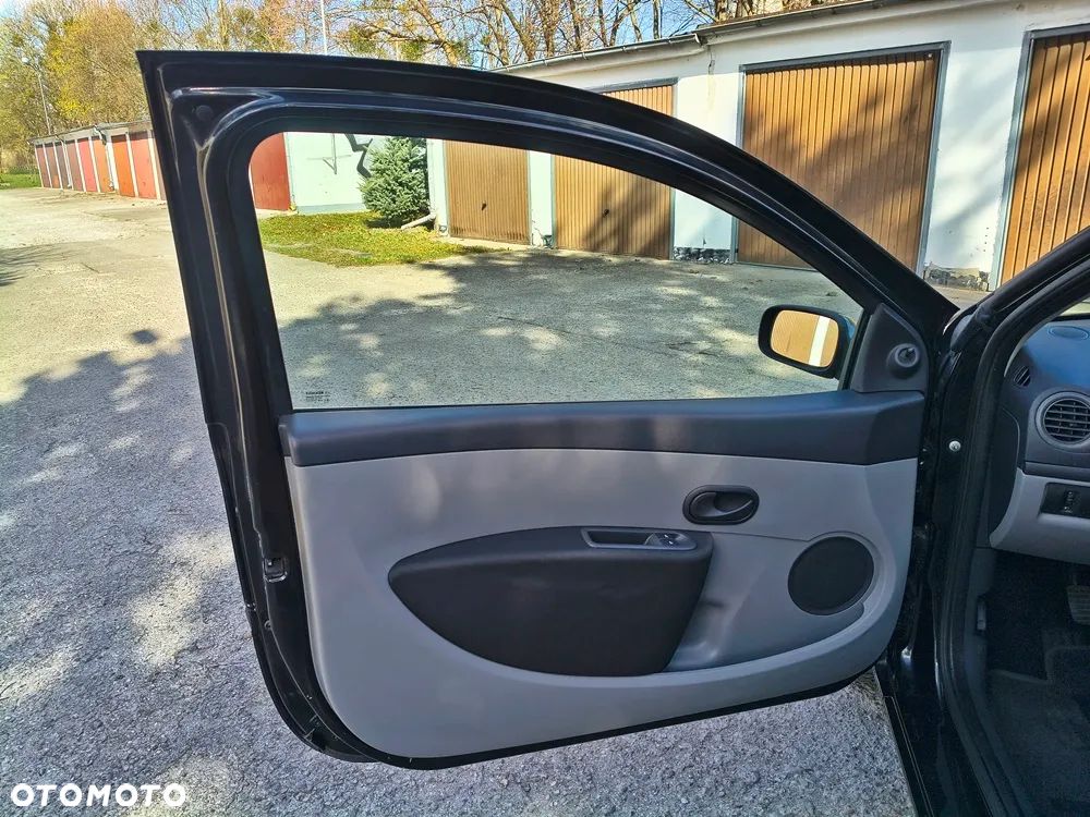 Renault Clio 1.2 16V Authentique - 20