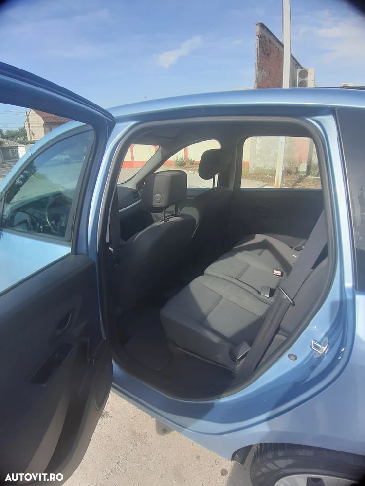 Renault Scenic - 8
