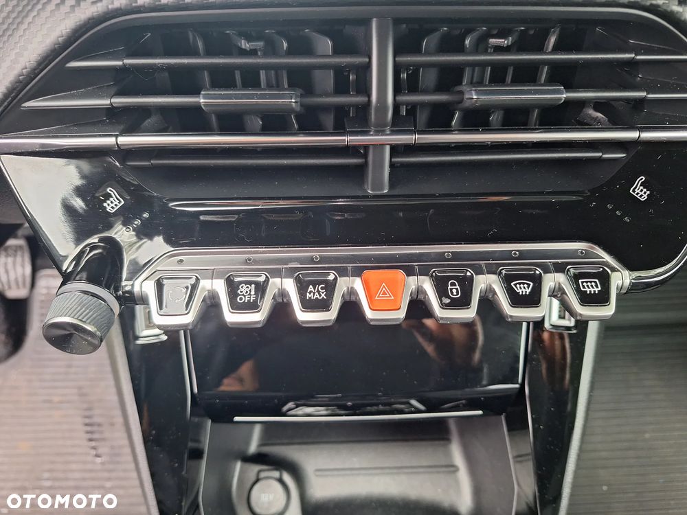 Peugeot 2008 PureTech 130 Allure - 22