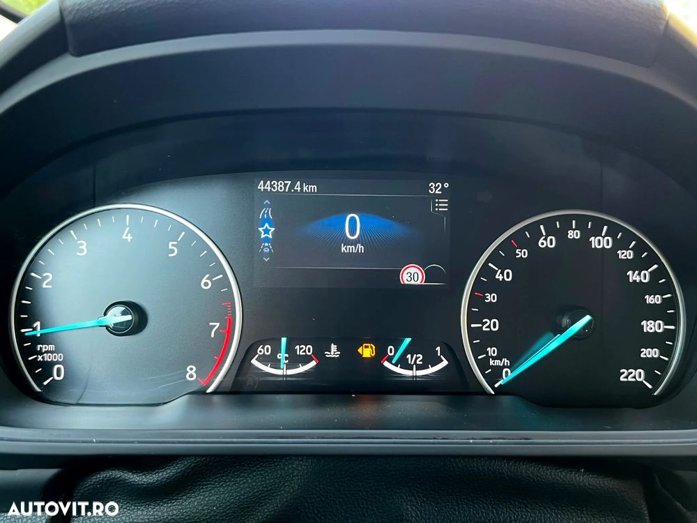Ford EcoSport 1.0 EcoBoost Titanium - 17