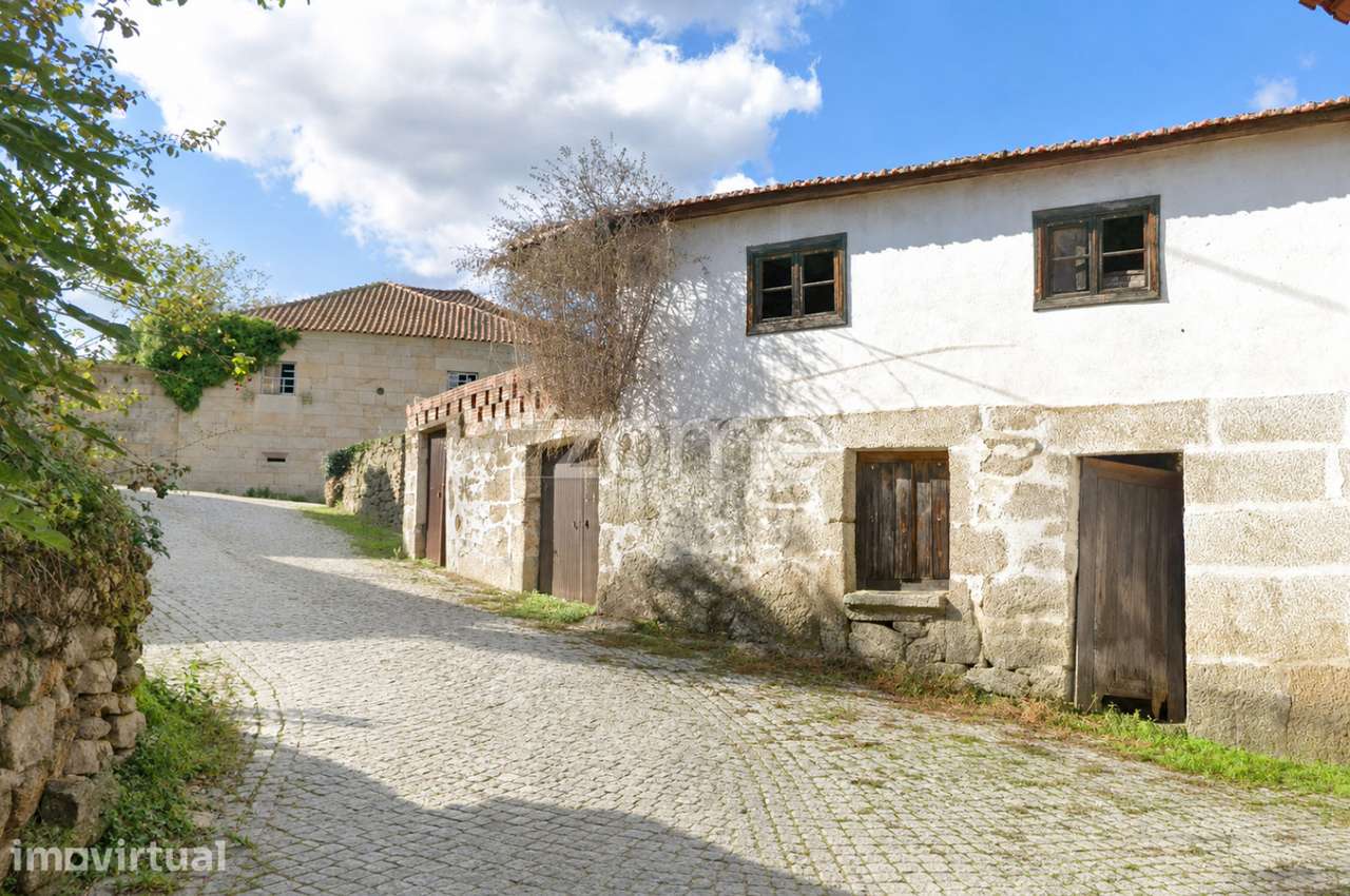 T2 em Ruína para Reconstruir em Santa Valha, Valpaços - Grande imagem: 2/4