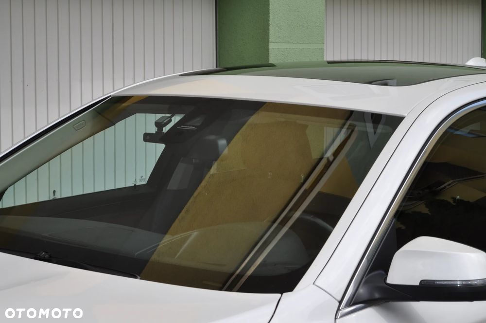 BMW Seria 5 535i xDrive - 15