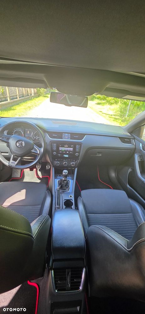 Skoda Octavia 2.0 TDI RS - 6