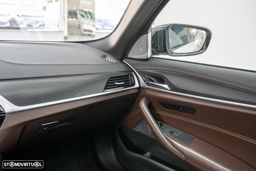 BMW M550d xDrive Auto - 40