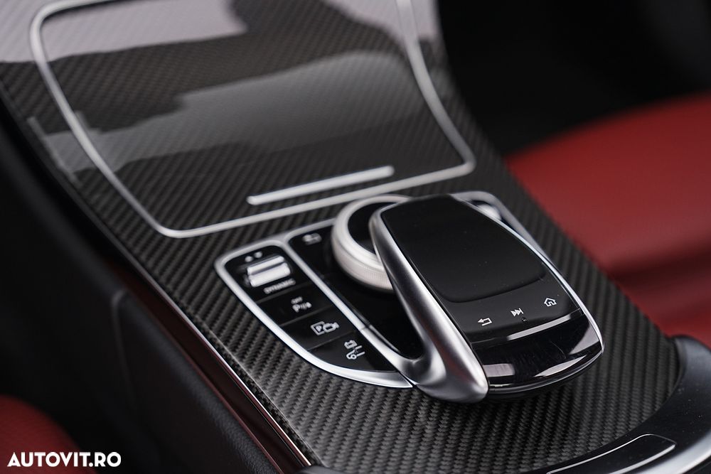 Mercedes-Benz C 300 e 4MATIC 9G-TRONIC AMG Line - 38