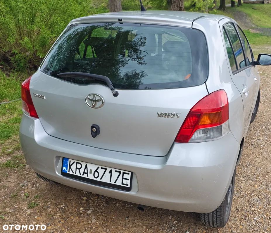 Toyota Yaris - 9