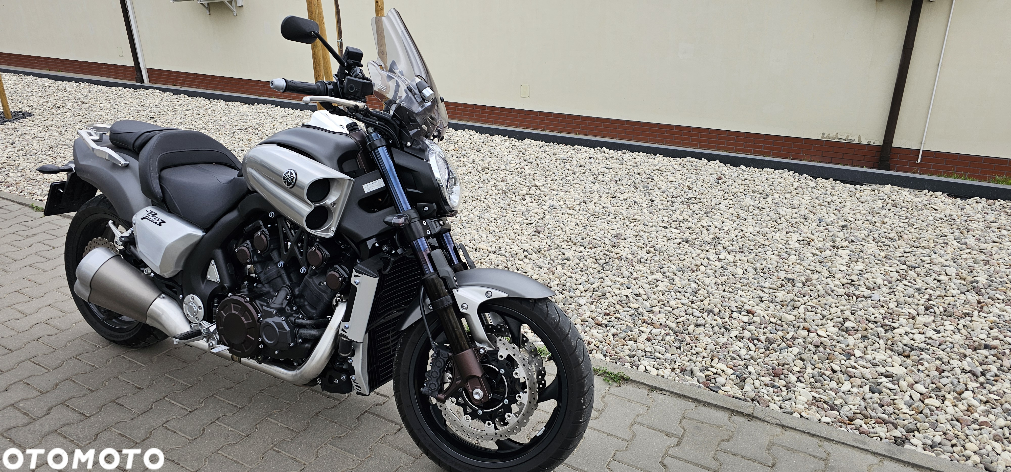 Yamaha V-MAX - 6