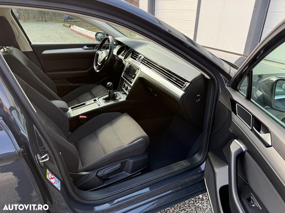 Volkswagen Passat 2.0 TDI SCR Comfortline - 18