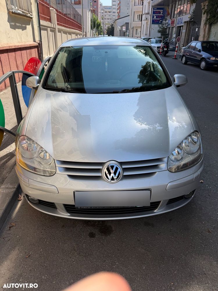 Volkswagen Golf - 1
