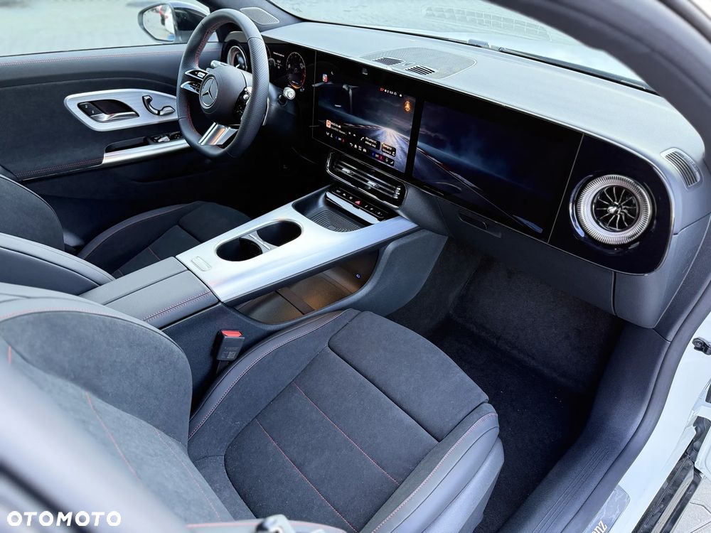 Mercedes-Benz CLA 220 4Matic - 27