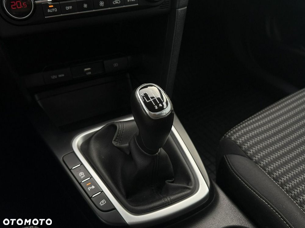 Kia Ceed 1.5 T-GDI M - 15
