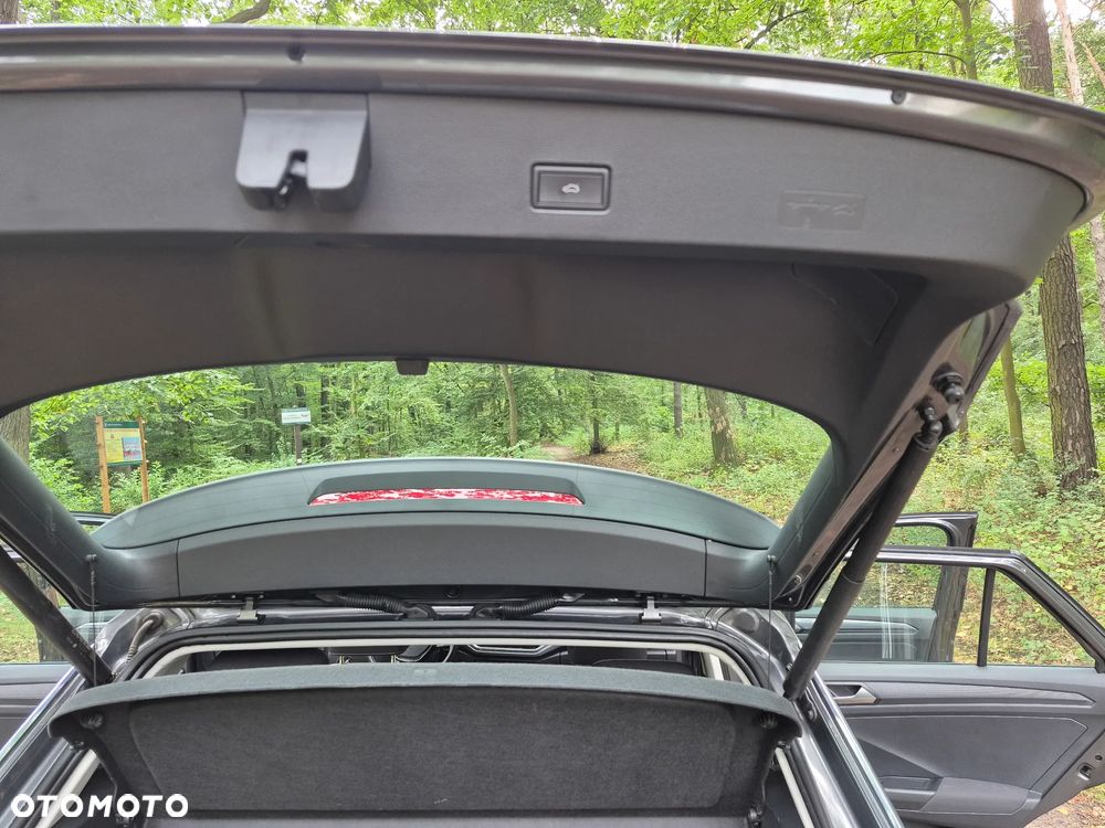 Volkswagen T-Roc - 7