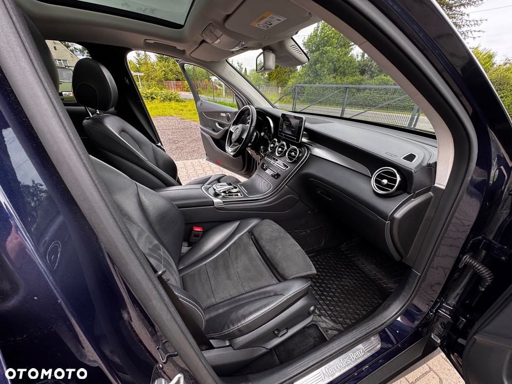 Mercedes-Benz GLC - 12