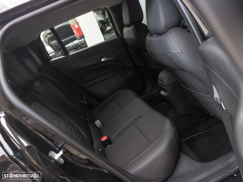 Jeep Avenger 1.2 GSE T3 Altitude - 11