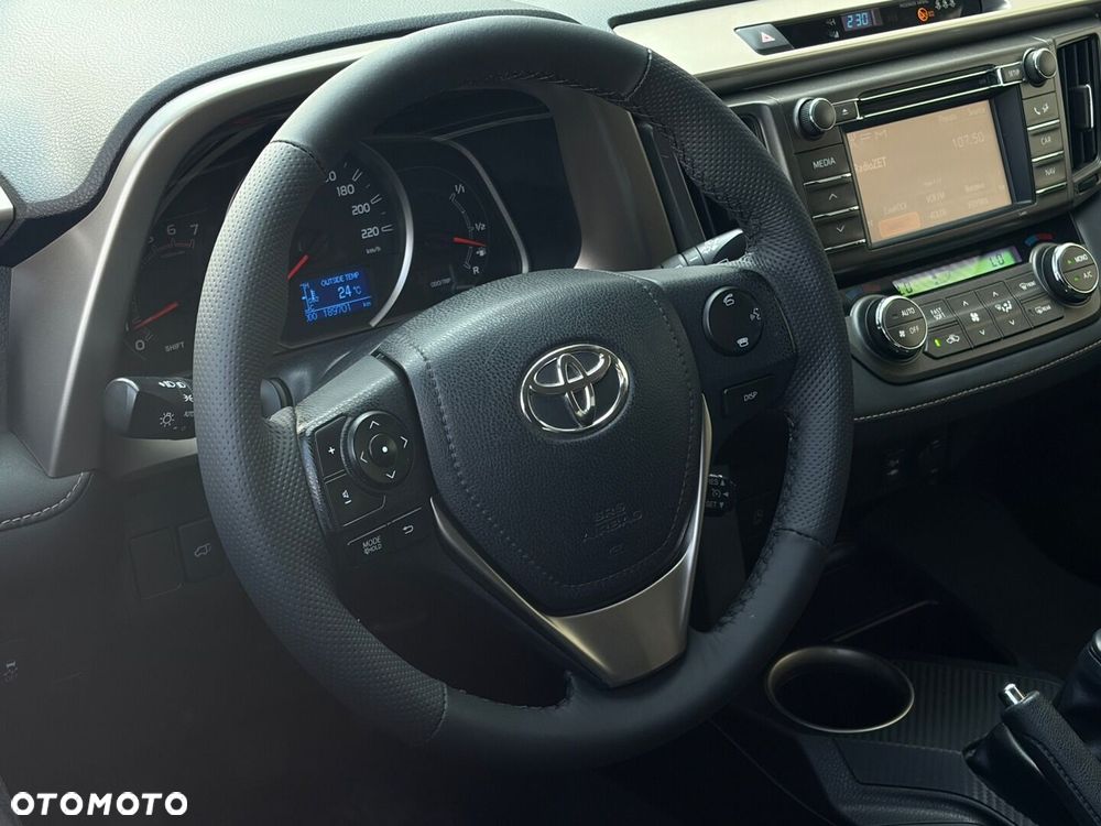 Toyota RAV4 2.0 D-4D Premium 4x2 - 18