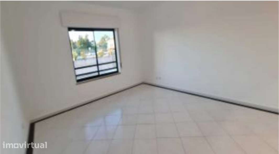 Apartamento T1 - Lazarim - Grande imagem: 3/7