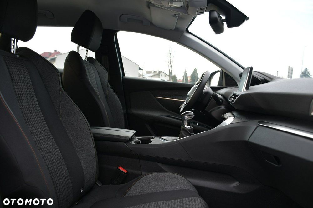 Peugeot 3008 1.2 PureTech Active Pack S&S - 16