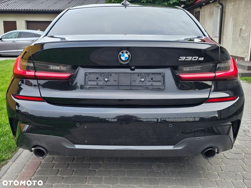 BMW Seria 3 330e M Sport - 5