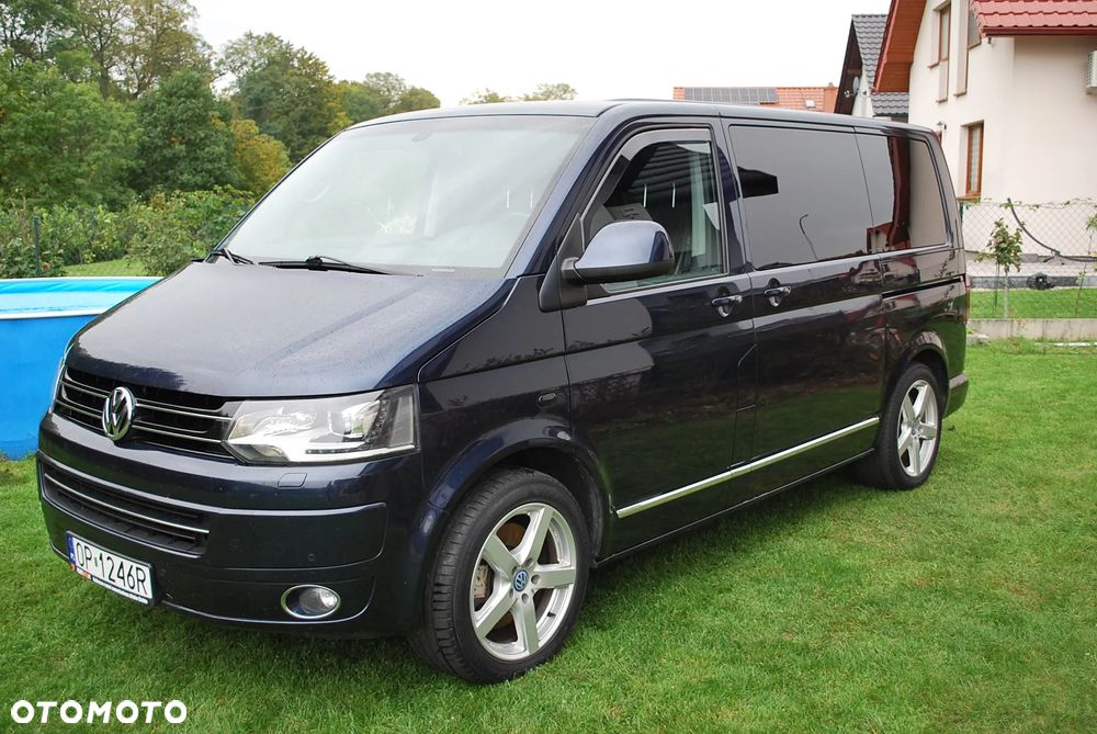 Volkswagen Multivan - 1