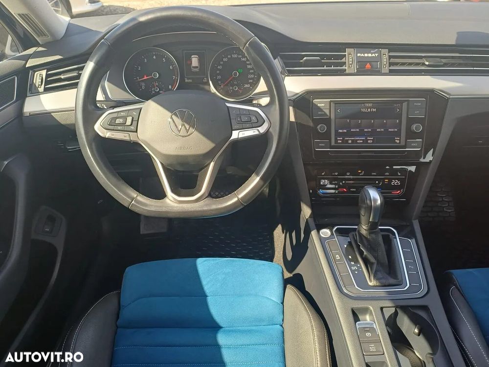 Volkswagen Passat - 13