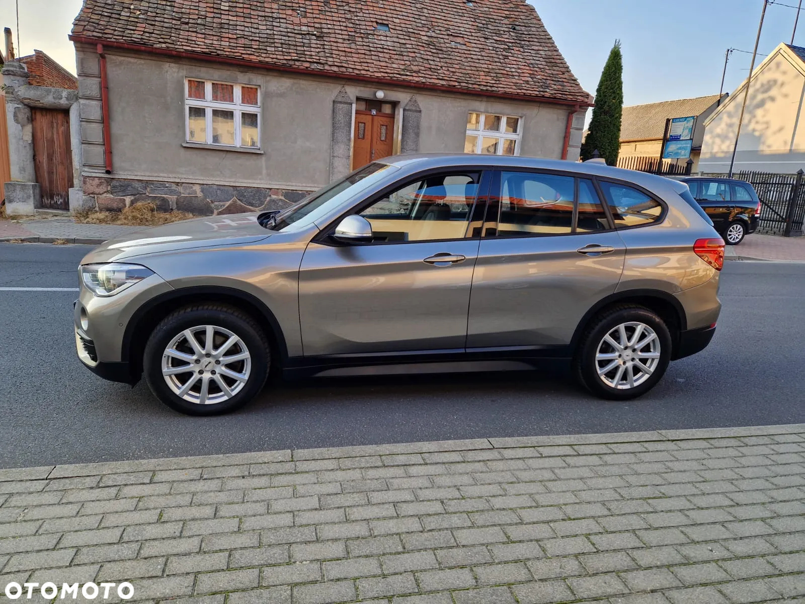 BMW X1 xDrive25i Advantage sport - 4